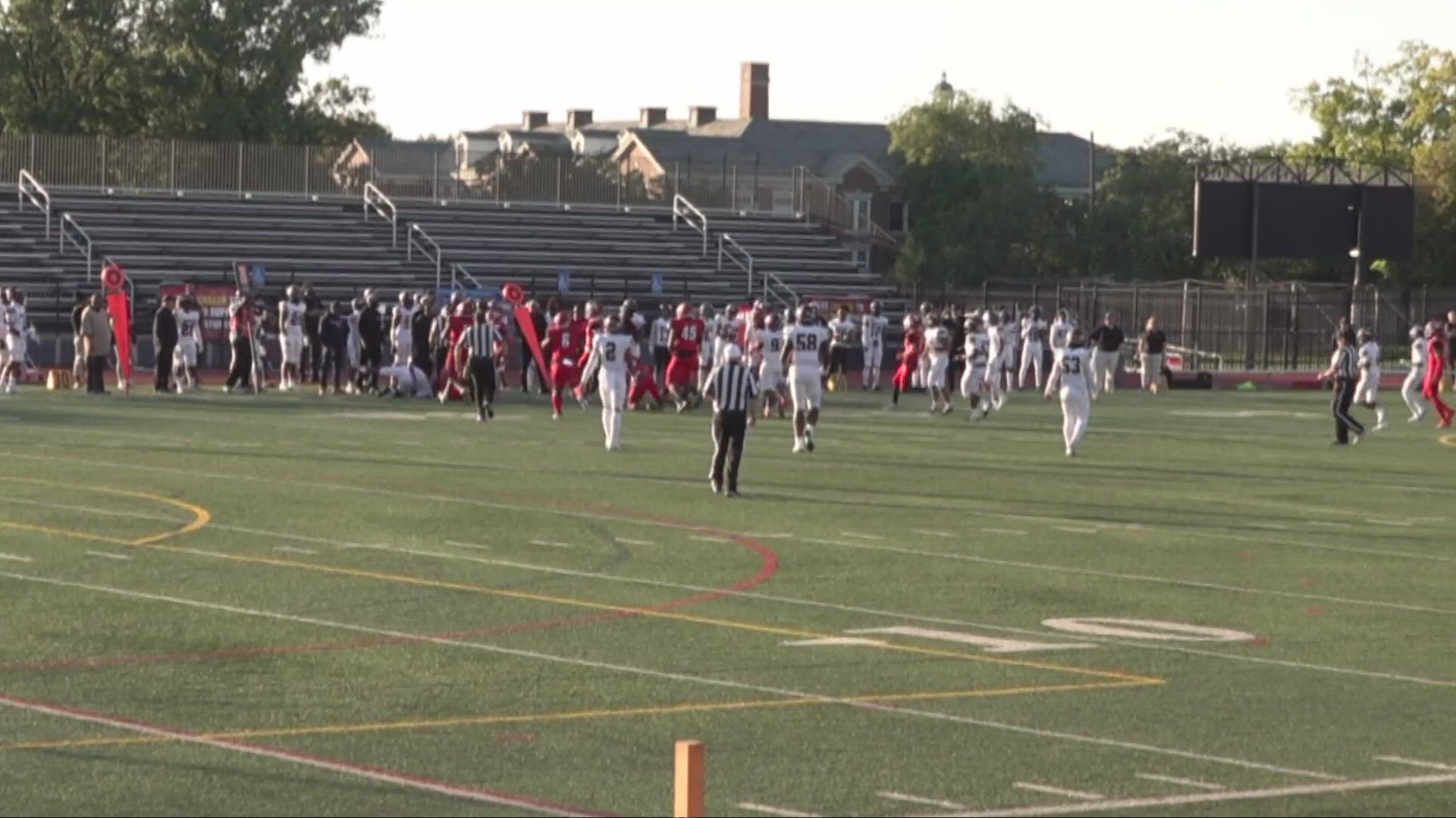 Mentor vs. Shaker Heights football: Special teams play lifts Cardinals past  Raiders, 44-29 – News-Herald