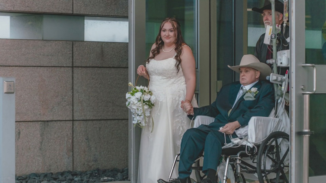 When two wedding plans fell through, Cleveland Clinic nurses stepped in to make sure a dying father could walk his da...