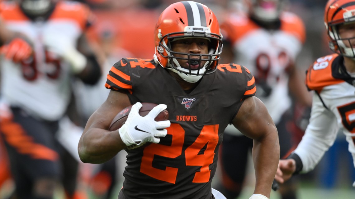 Nick Chubb shows off new Browns jersey with TikTok dance
