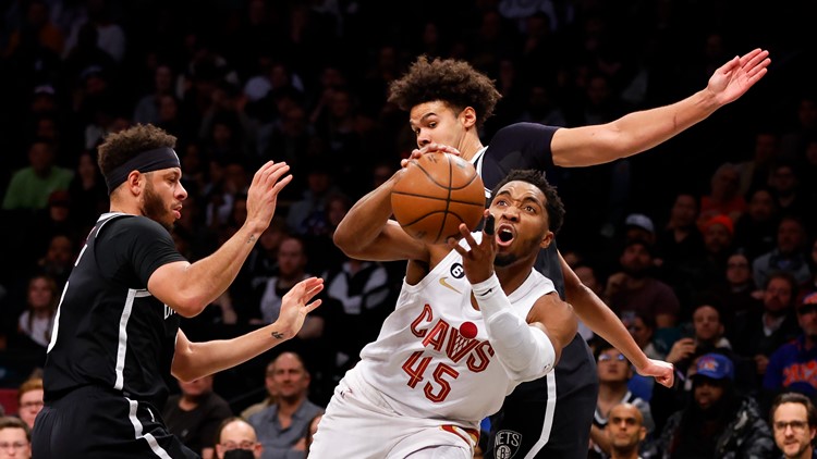 Donovan Mitchell's monstrous slam propels Cleveland Cavaliers over Brooklyn Nets 115-109