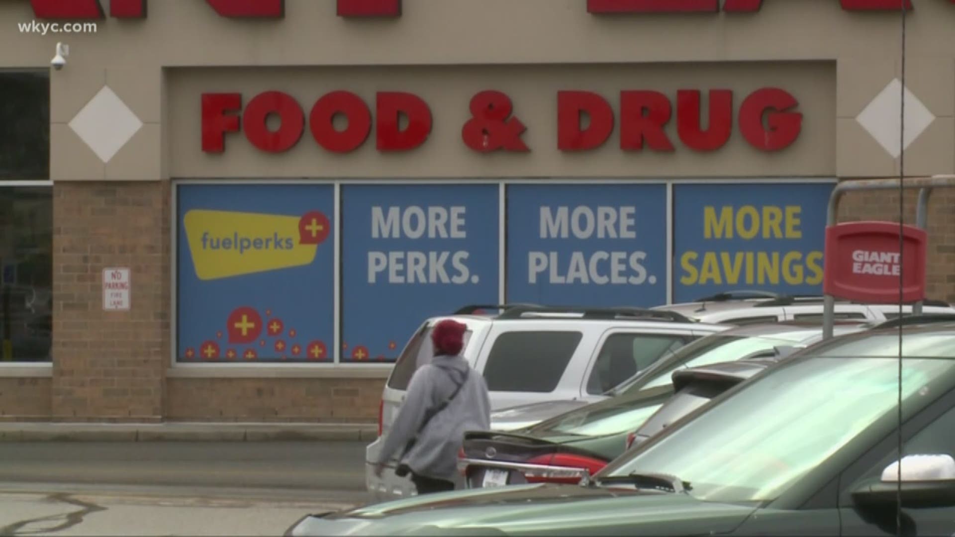 Grocery stores & similar locations are considered essential, but Gov. DeWine still wants them to emphasize social distancing. Dorsena Drakeford reports.