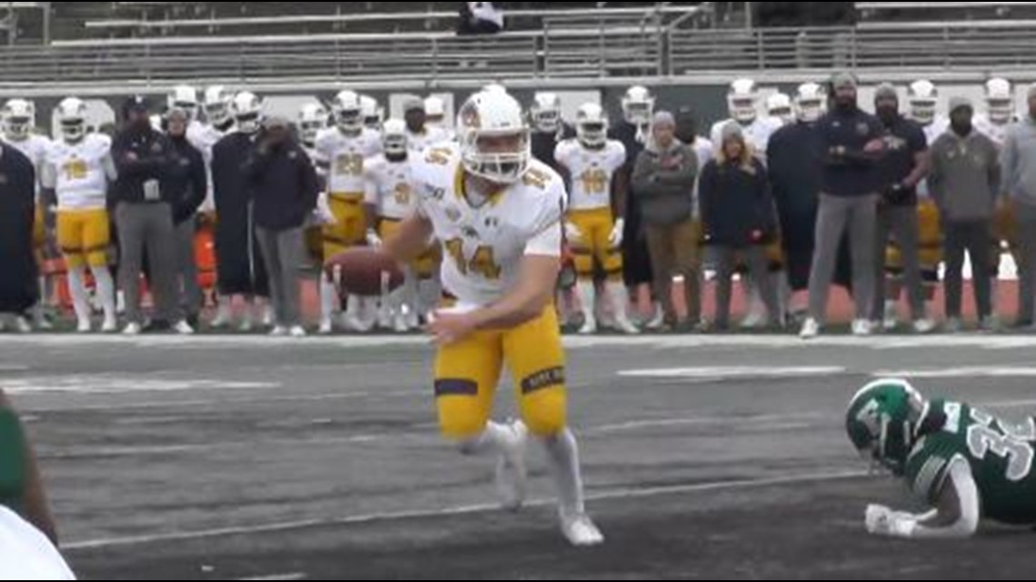 Dustin Crum's journey to starting QB at Kent State didn't come without hard  work - BVM Sports