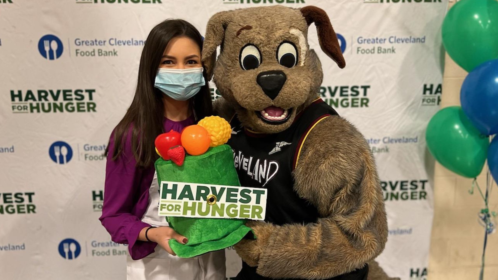 Harvest for Hunger has kicked off its 2022 campaign with the supermarket challenge, which 3News' Isabel Lawrence won.