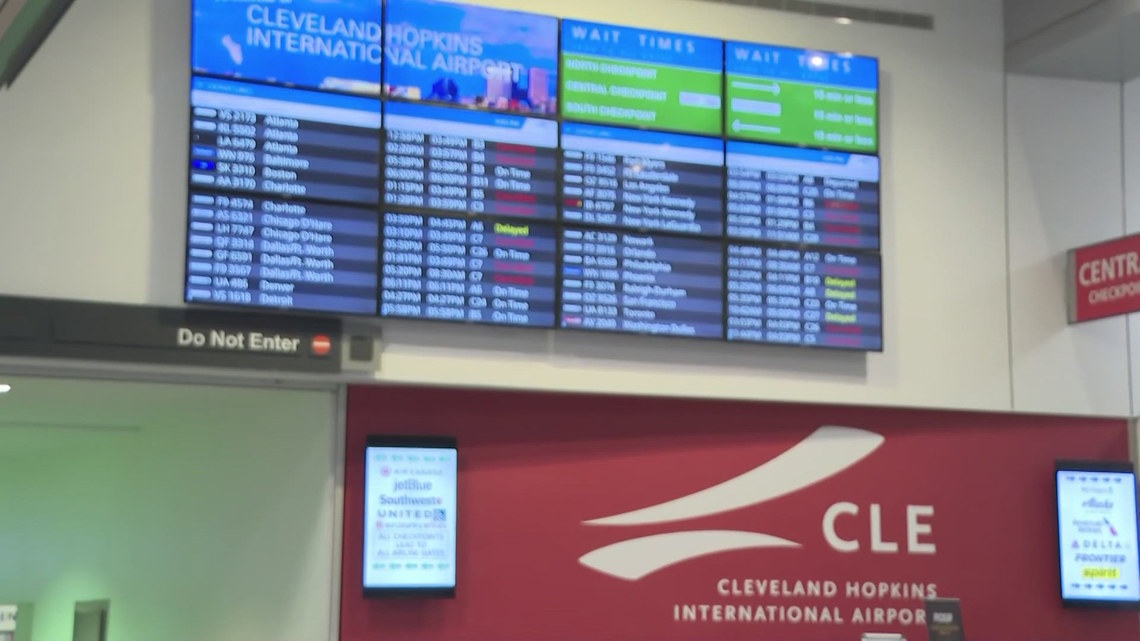 Winter weather snarls holiday travel, causes power outages across Northeast Ohio