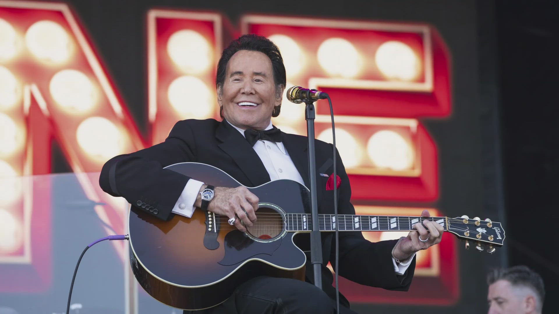 On Saturday, October 12, the legendary Wayne Newton will be at MGM Northfield Park to perform!