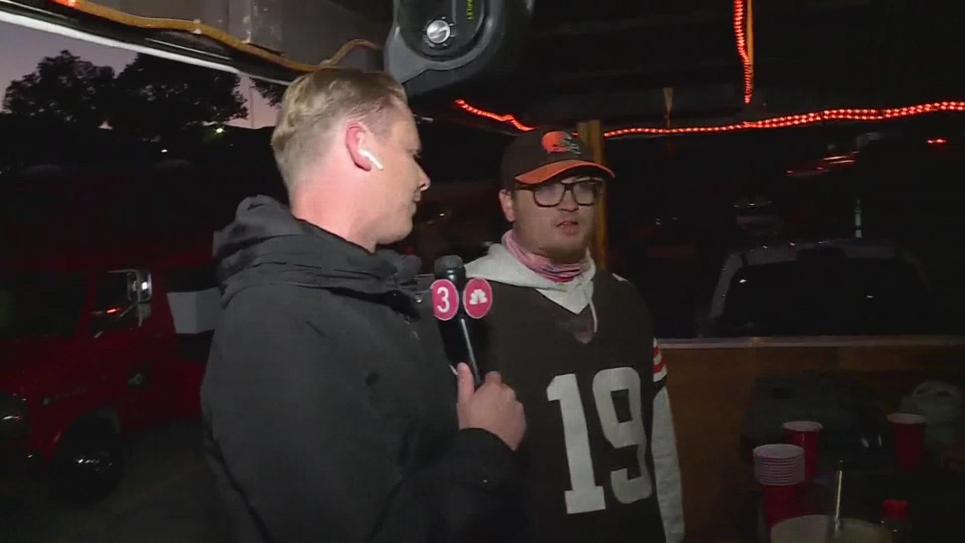 3News' Austin Love showed some of the sights and sounds of the Muni Lot ahead of the Cleveland Browns game.