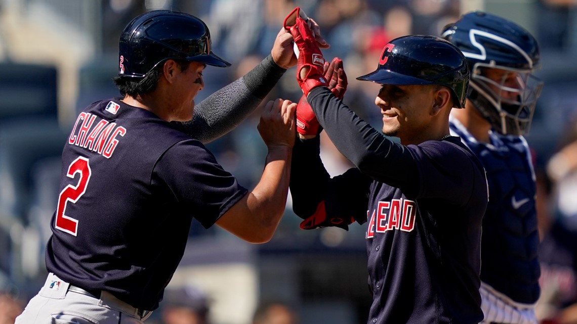 Indians score seven runs after error by Yankees' Gary Sánchez - The Boston  Globe