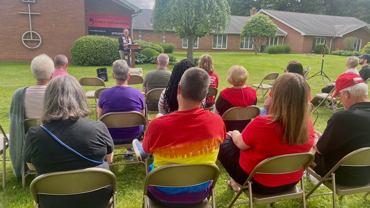 Canton church holds vigil for victims of Buffalo, Uvalde shootings