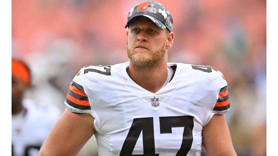 Cleveland Browns long snapper Charley Hughlett (47) follows the kickoff  return during an NFL football game