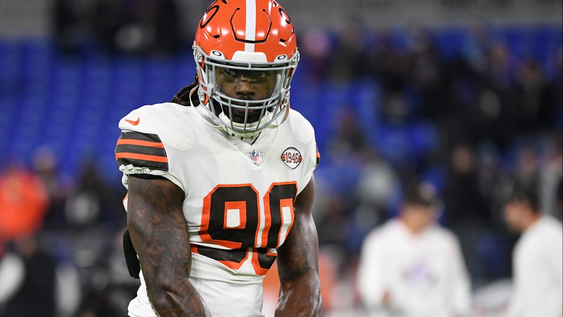 Report: Browns trying to bring back Landry, Clowney