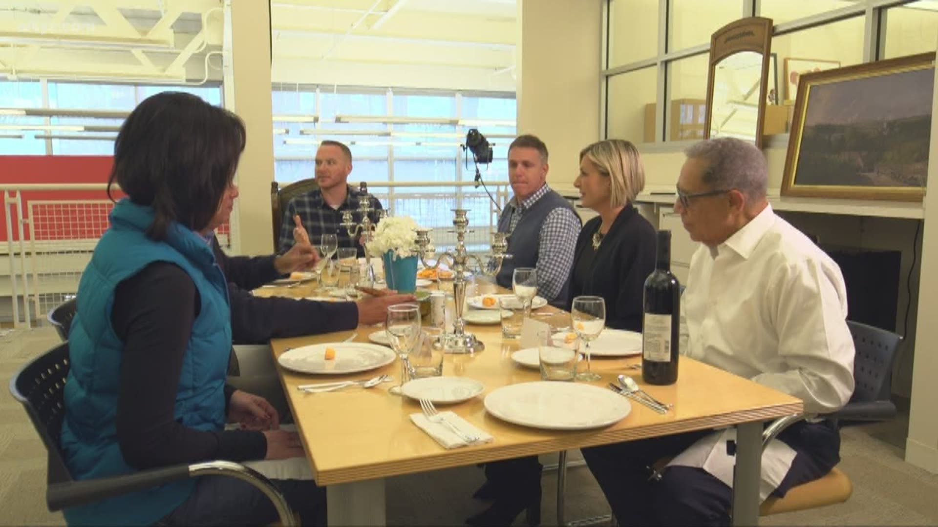 Mike Polk Jr. was joined by some 3News staffers to learn about holiday etiquette at the dinner table.