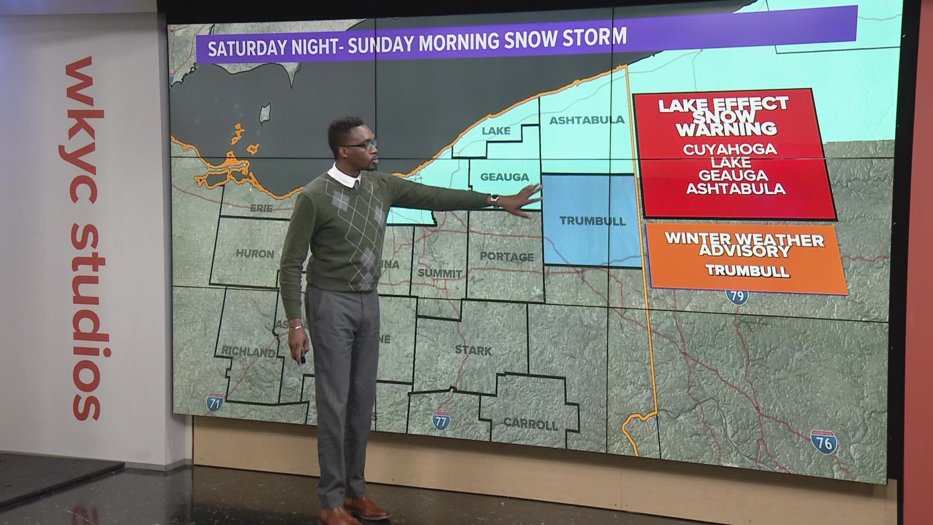 The snow bands have made their way into Northeast Ohio causing accumulation and several traffic incidents throughout the region.