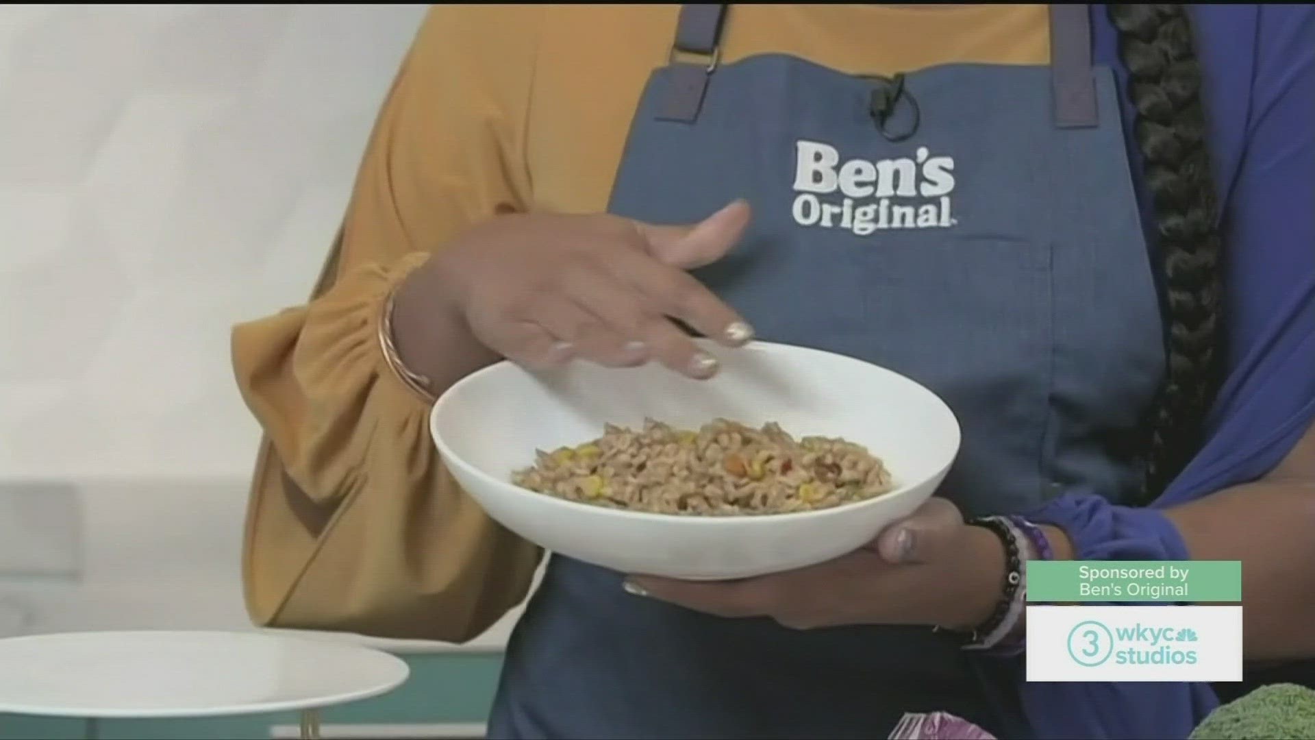 Joe talks with Chef Shenarri Freeman about some meals that are perfect for busy school time schedules! Sponsored by: Ben's Original