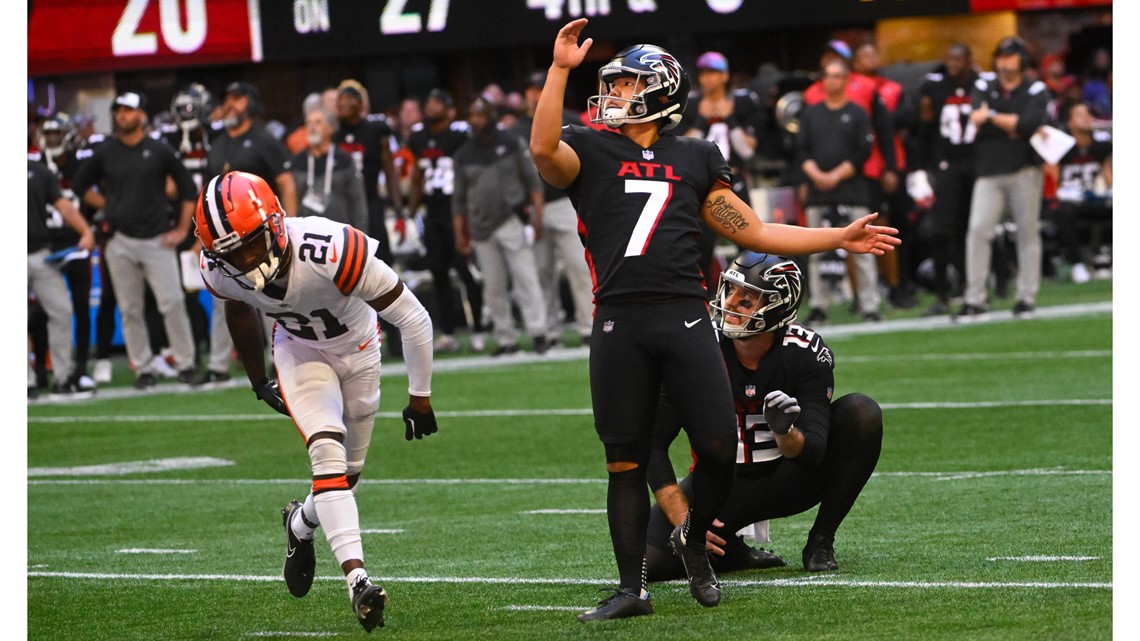 Atlanta Falcons on X: Big Dawgs Hunt(ley) the endzone. First career TD for Caleb  Huntley‼️ 