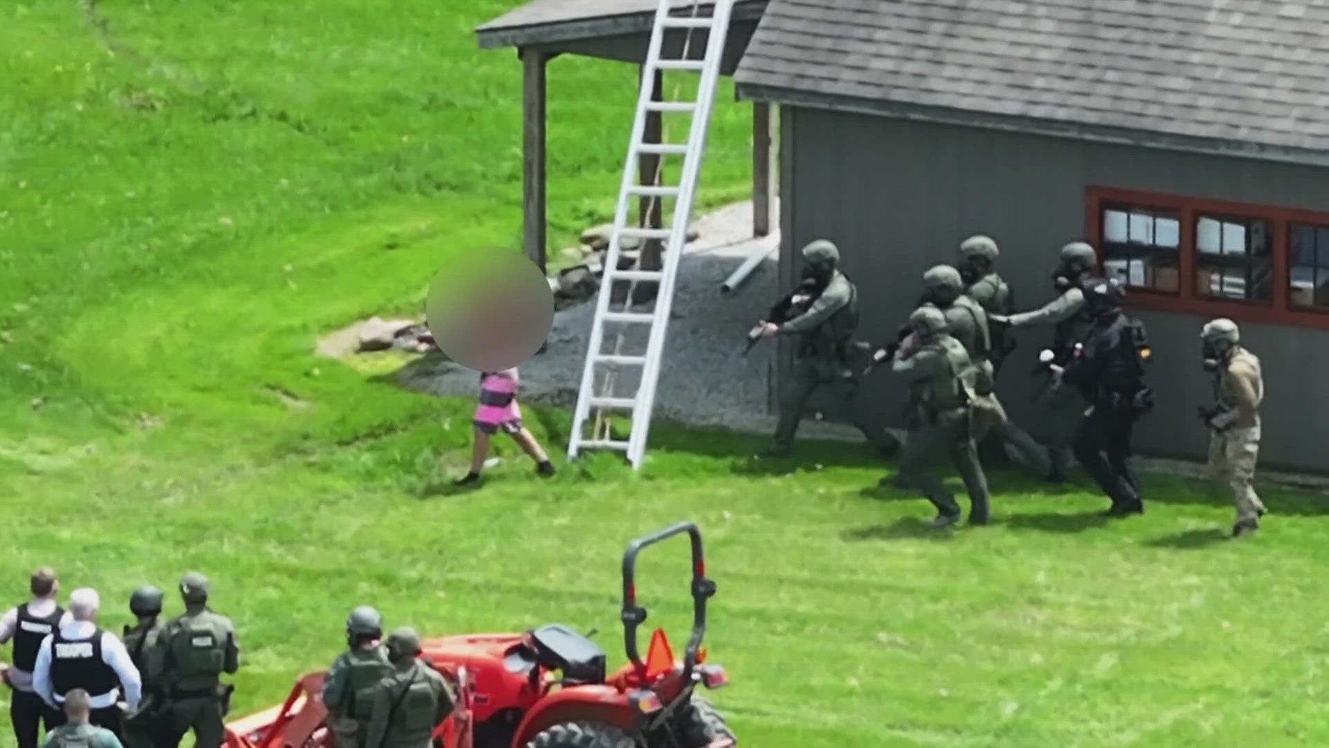 Wayne County sheriff, deputy stabbed; suspect in custody after standoff ...
