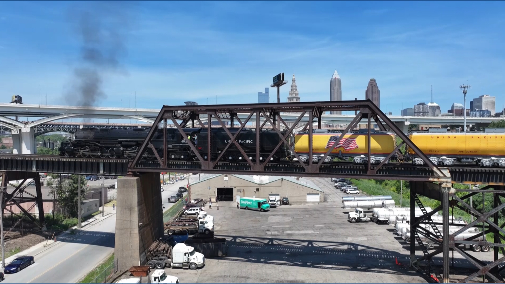 Historic Union Pacific Big Boy locomotive No. 4014 makes stop in Rocky