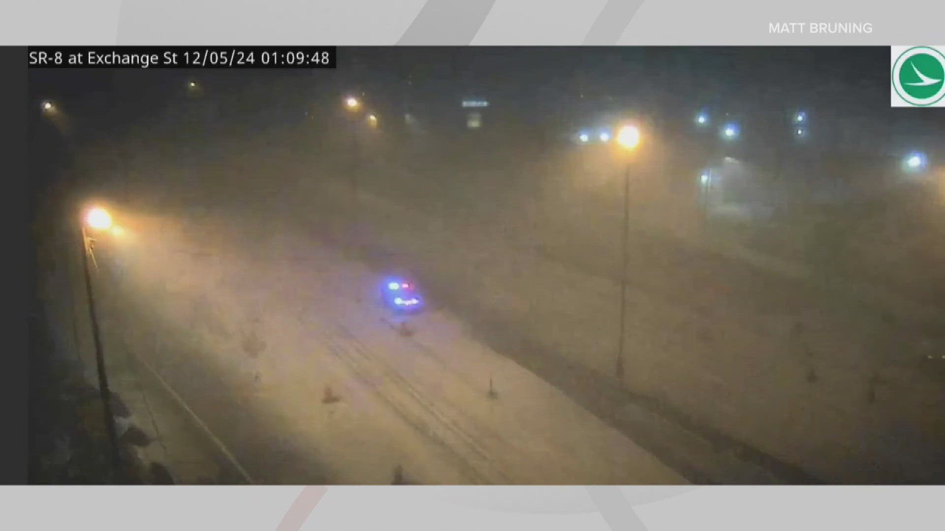 Check this out! Here's the moment thundersnow was captured by an ODOT traffic camera in Akron overnight.