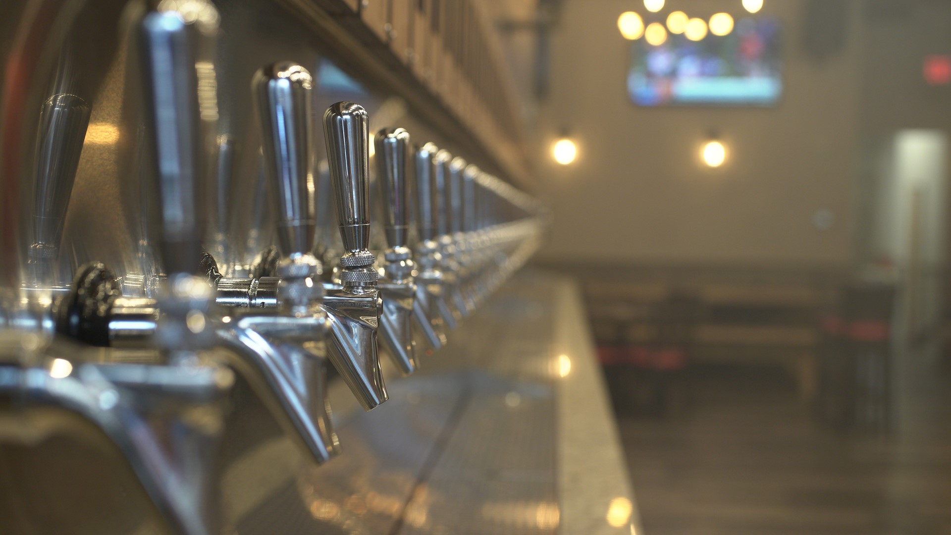 Selfserve Whistle & Keg craft beer bar is open in Cleveland