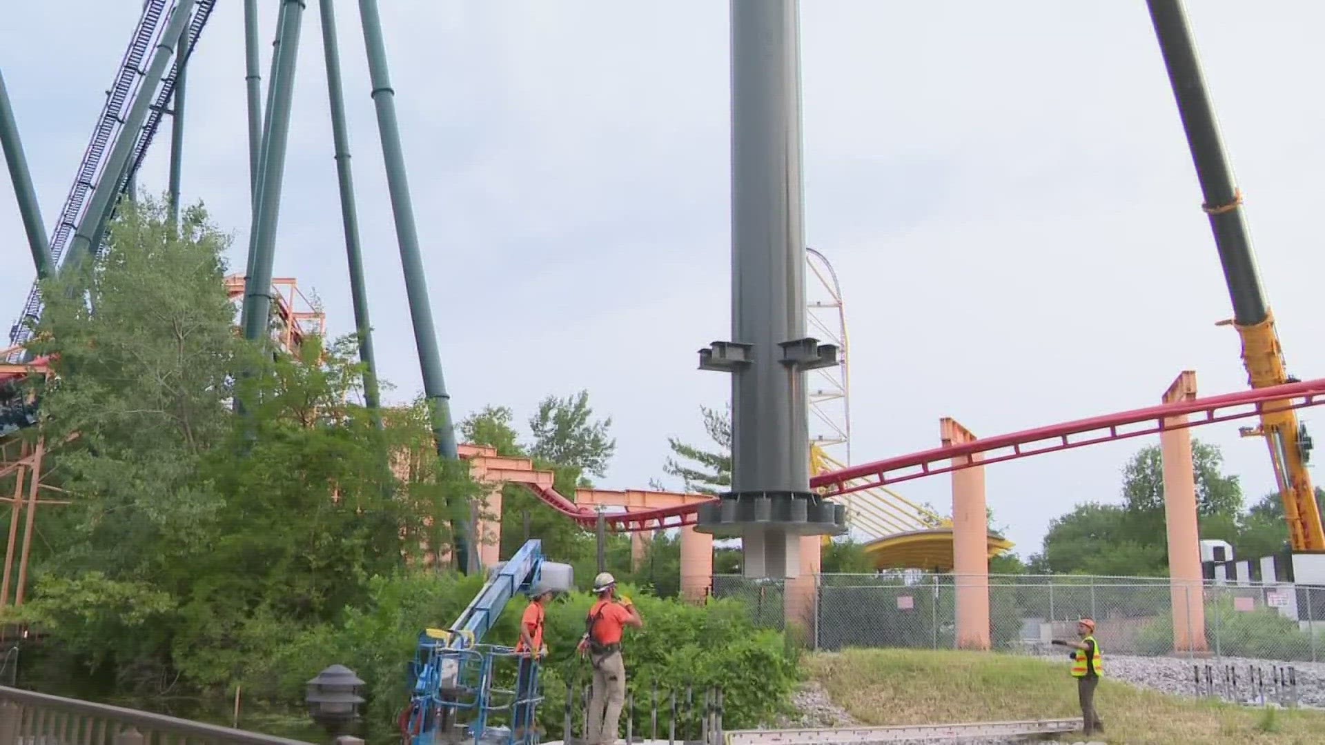 Top Thrill 2 at Cedar Point: Crews install support beam for new 420