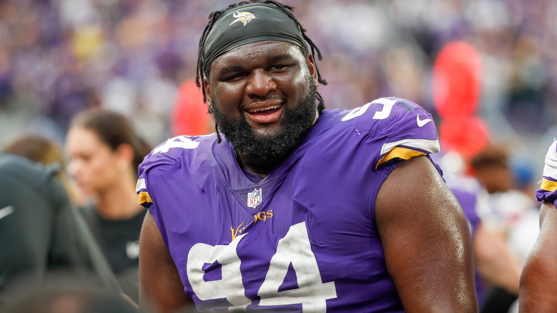 Vikings linemen leaning on Dalvin Tomlinson to learn new defense