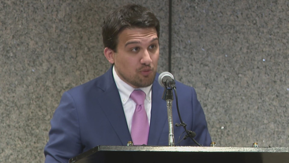 Akron mayor seeks $400K buyout for deputy police chief - Vimarsana News