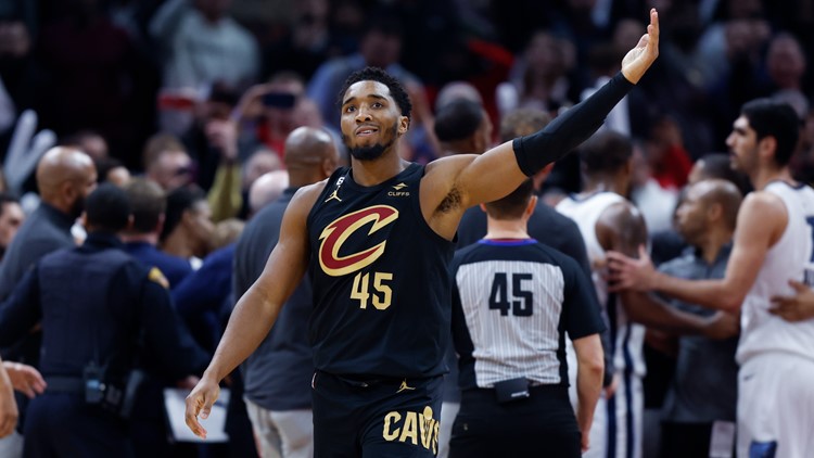 Cleveland Cavaliers overcome Donovan Mitchell's ejection to crush Memphis Grizzlies 128-113