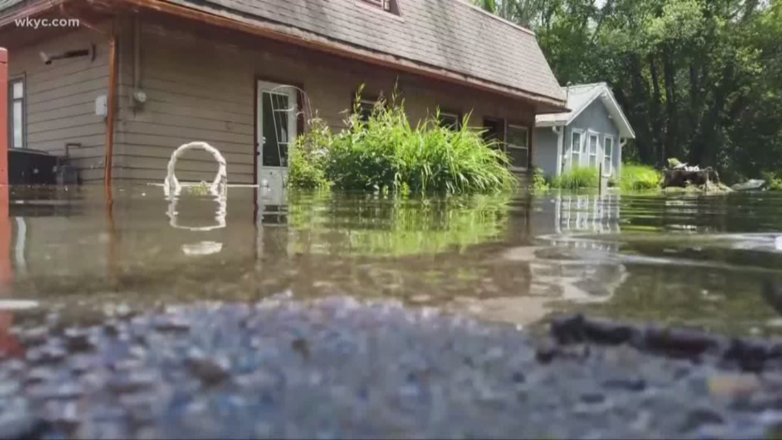 Inside the flood zone at Luna Lake Some residents fearing homes are a