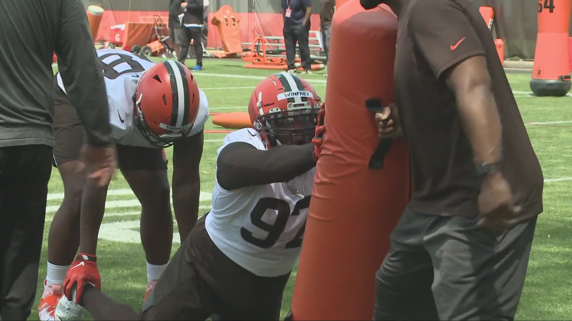 Browns release Perrion Winfrey after video accuses him of threats