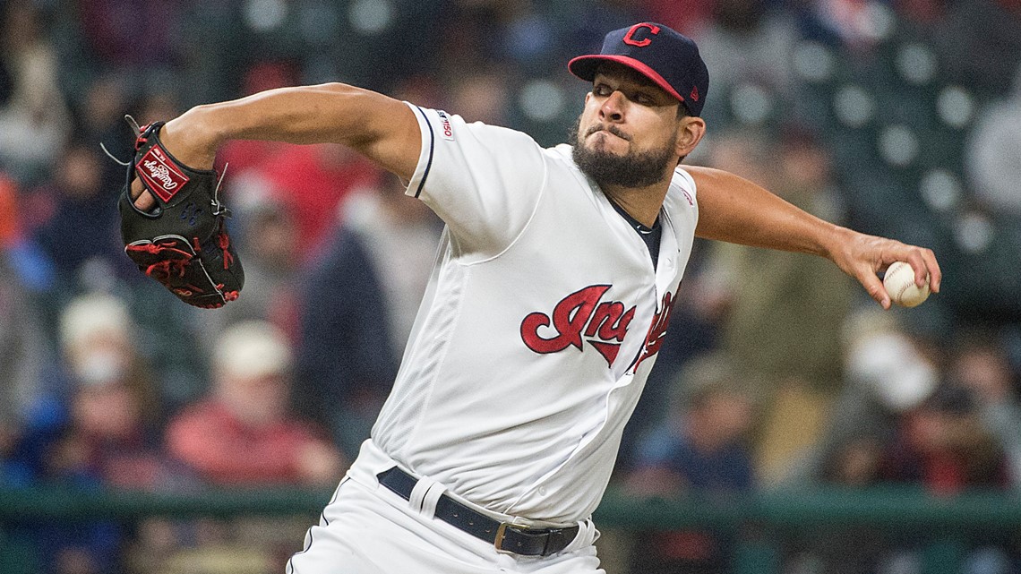 Indians trade Francisco Mejia to Padres for relievers Brad Hand