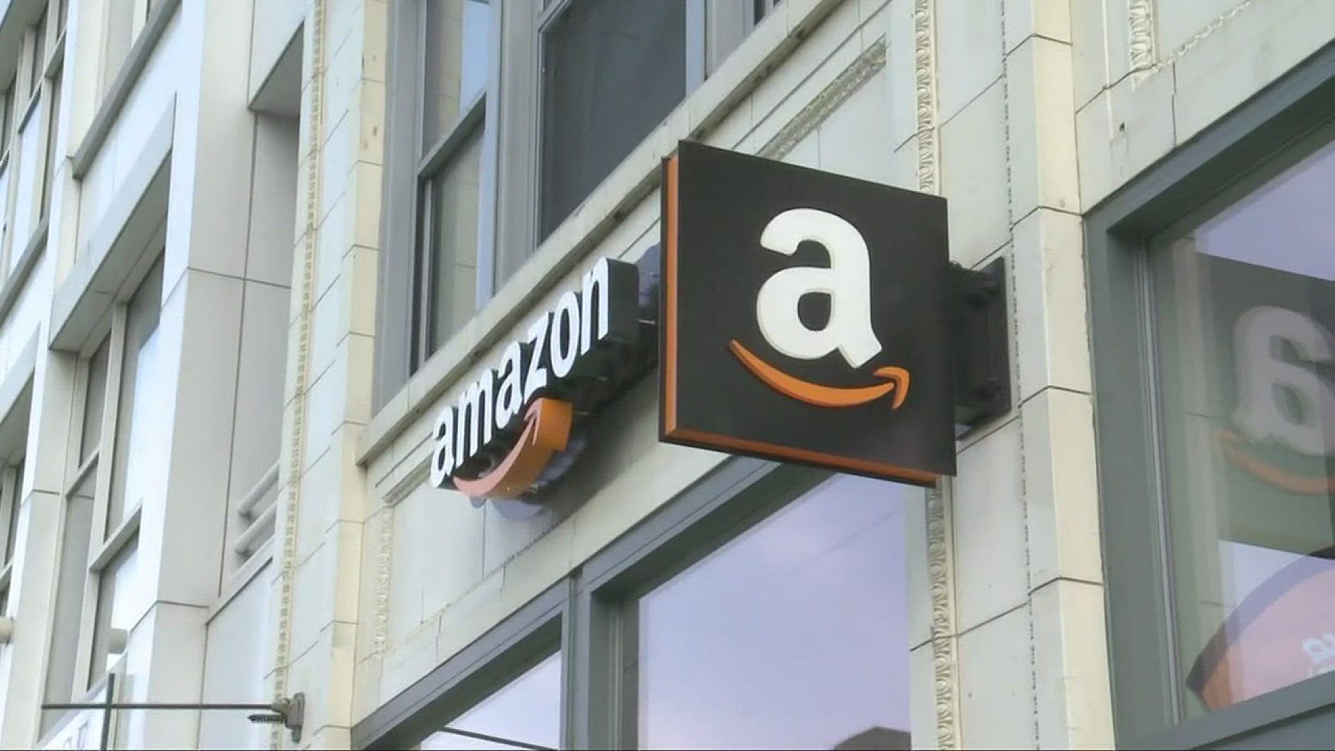 Amazon Lockers located in Cleveland