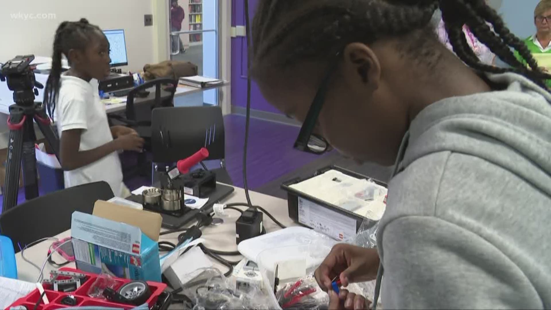 Girls in STEM: Best Buy Teen Tech Center at local library