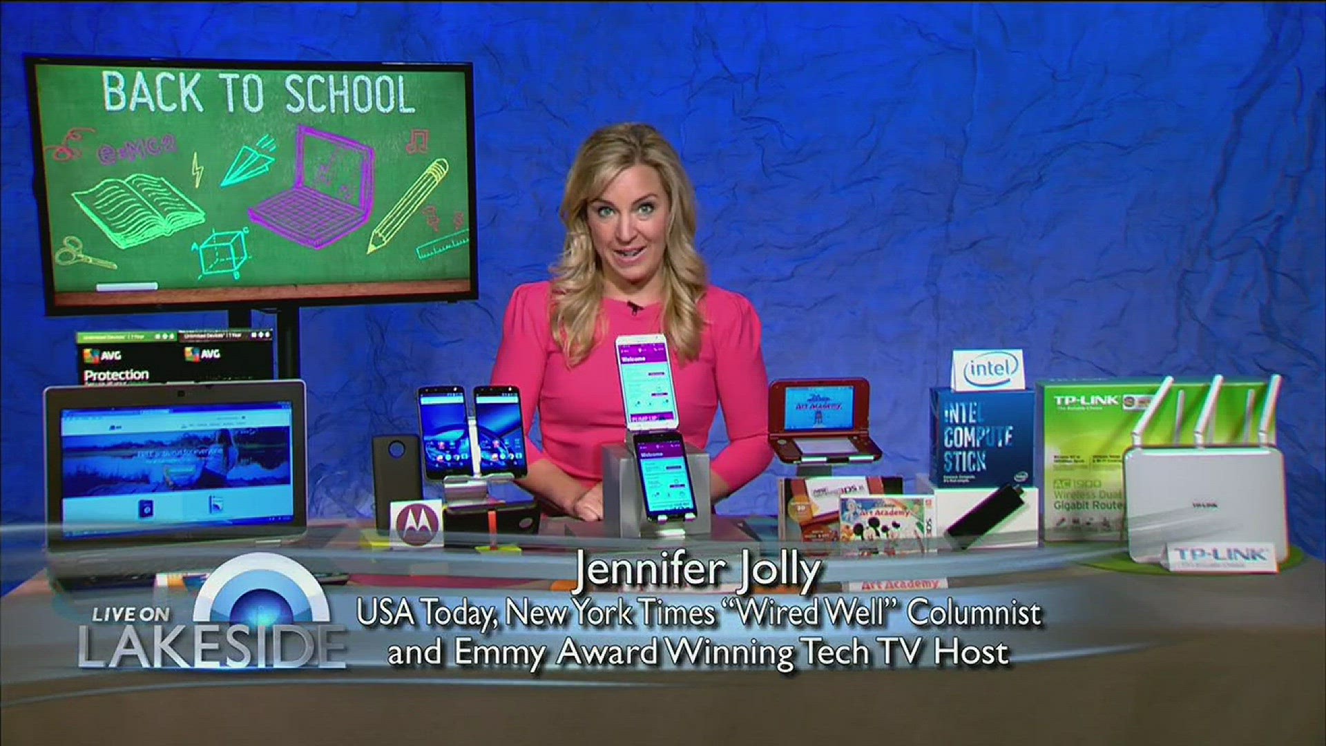 Whether your kids have going back to school or are yet to start, we are emphasizing the "fun" in functional for back to school shopping today with Emmy Award Winner and Consumer Technology Journalist, Jennifer Jolly! Contact Information : www.ThunkNews.com/Wow