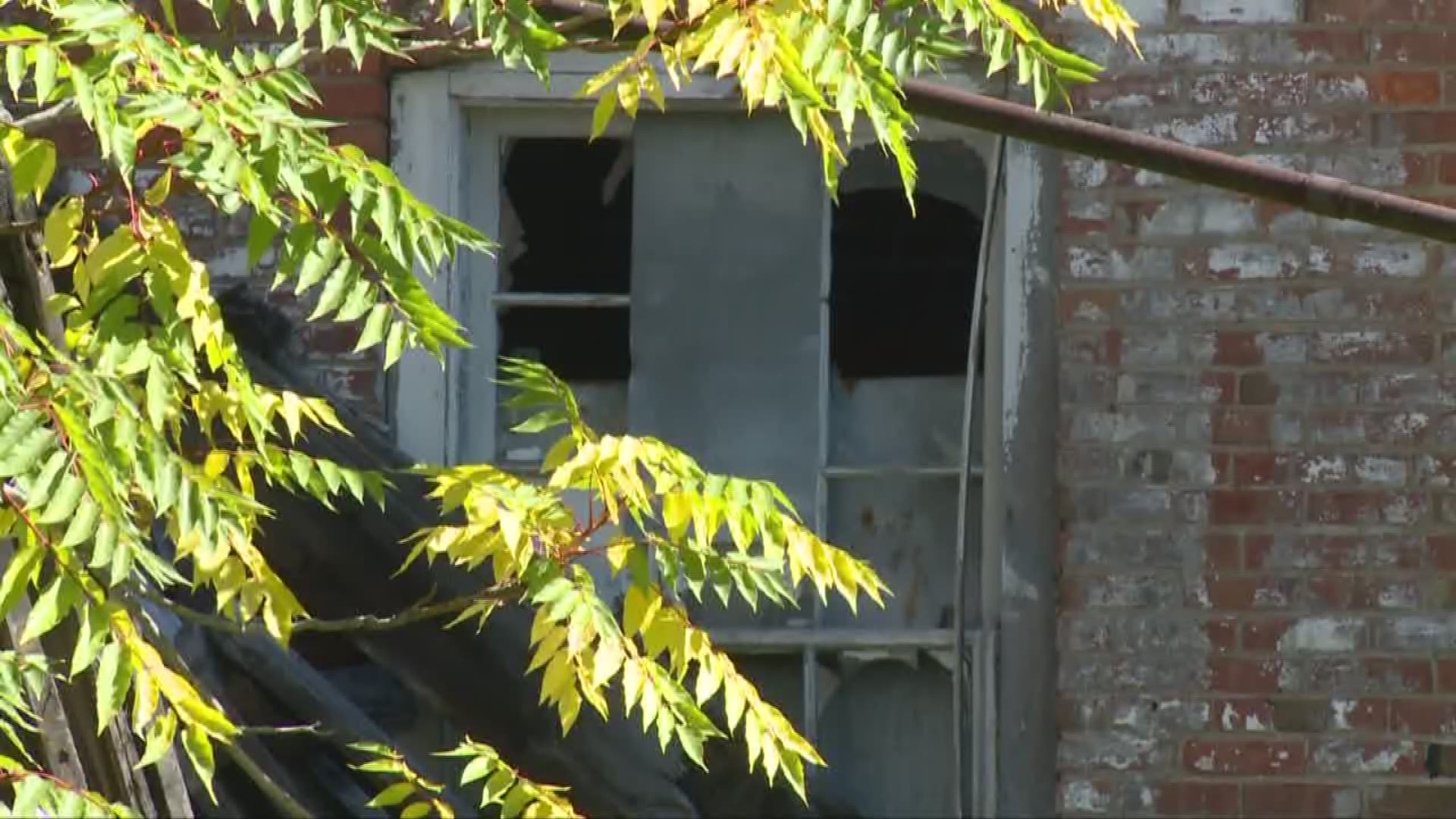 Youngstown national guards tear down vacant homes