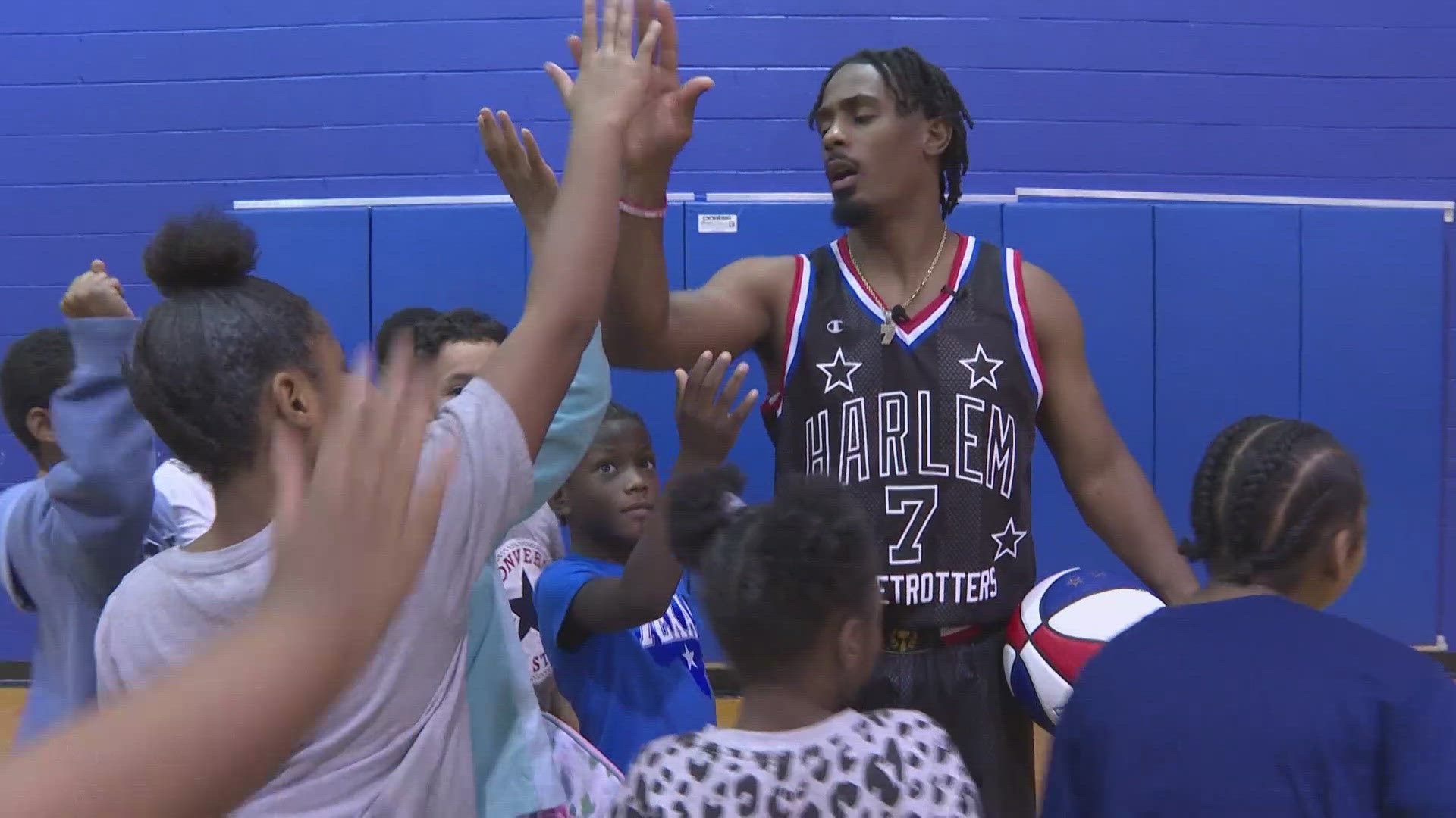 Students at the Miles Park School in Cleveland were visited by a Harlem Globetrotter as they get ready for their Thanksgiving break!