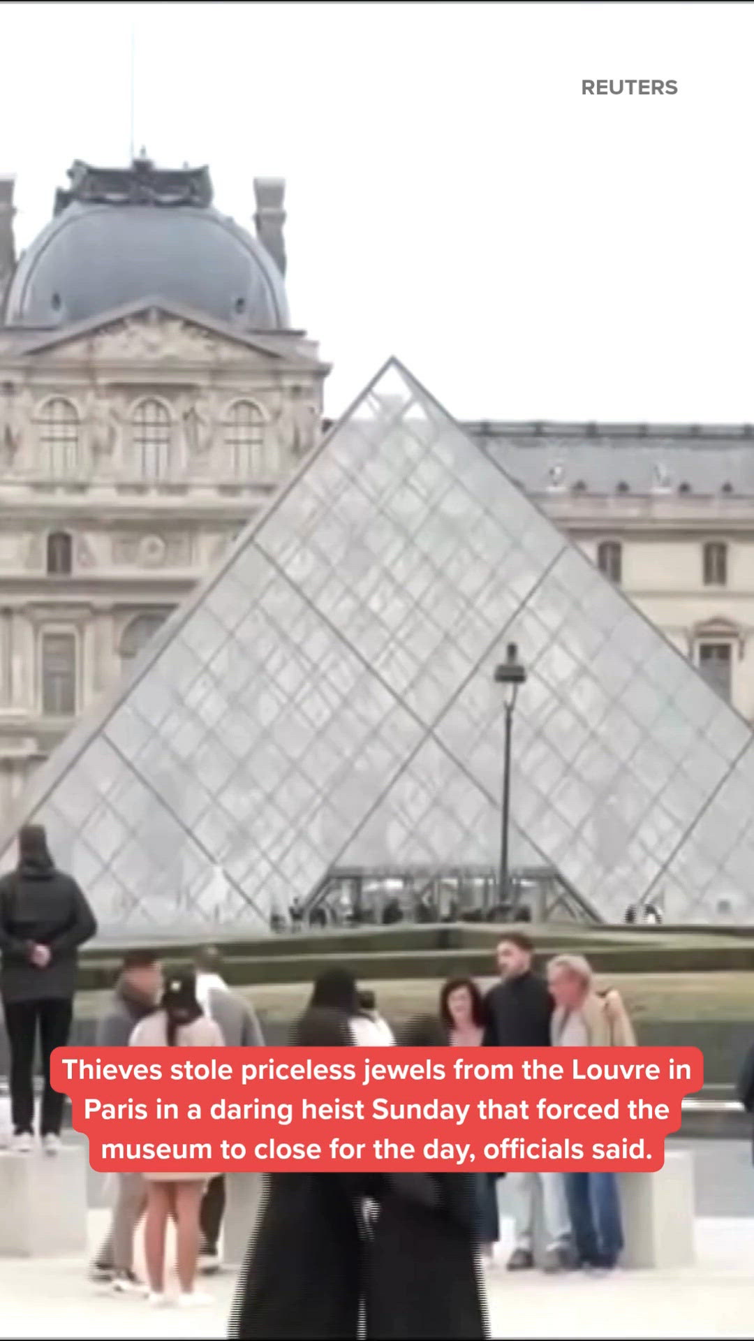 Thieves steal crown jewels in 4 minutes from Louvre Museum in Paris ...