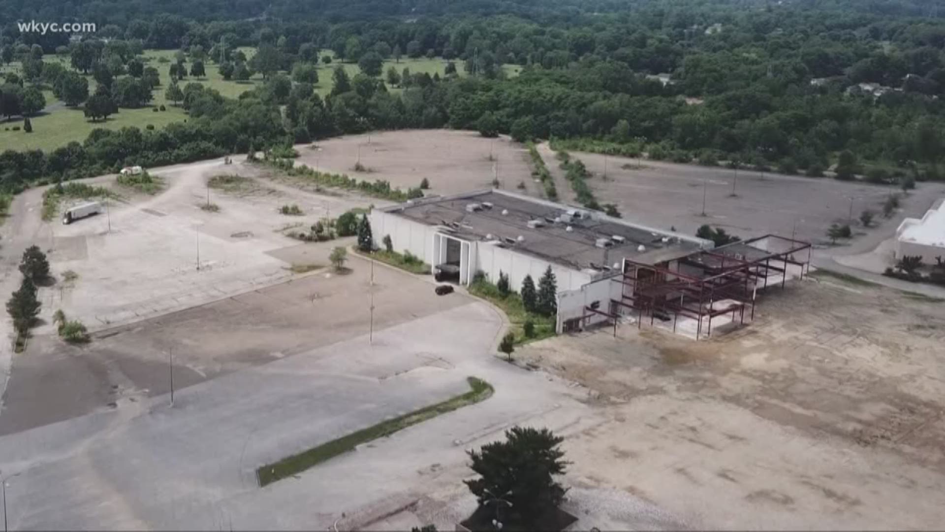 Amazon appears to be the company moving into Rolling Acres Mall site in Akron