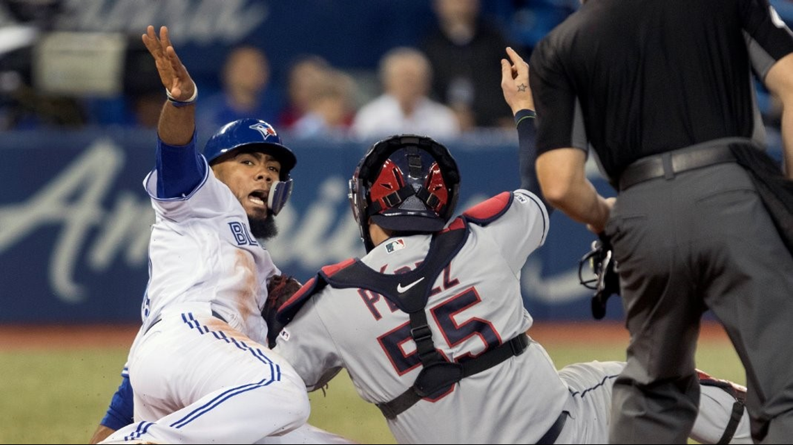 Justin Smoak provides the offence in Toronto Blue Jays' walkoff win over  Cleveland 