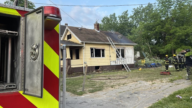 Cleveland firefighter injured, taken to hospital following vacant house fire