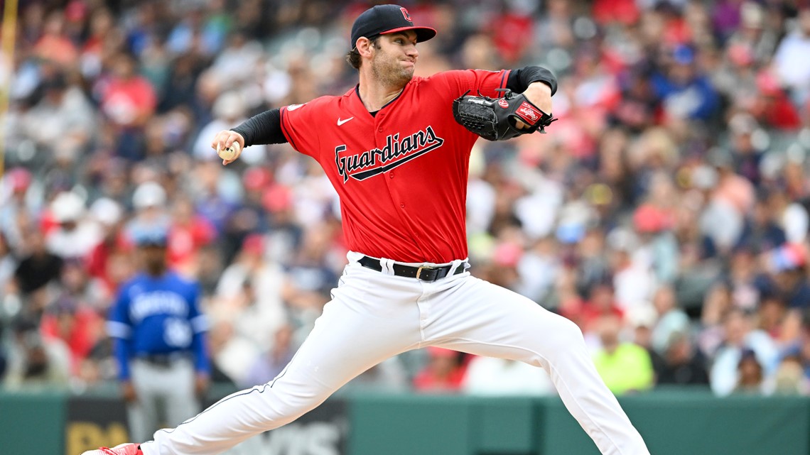 Terry Francona: Guardians barred from wearing 14 for Larry Doby