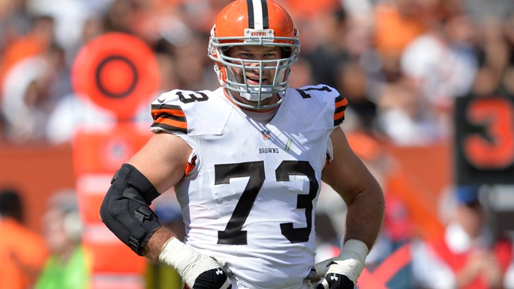 Pro Bowl LT Joe Thomas will not ask Browns for a trade - ABC7 Chicago