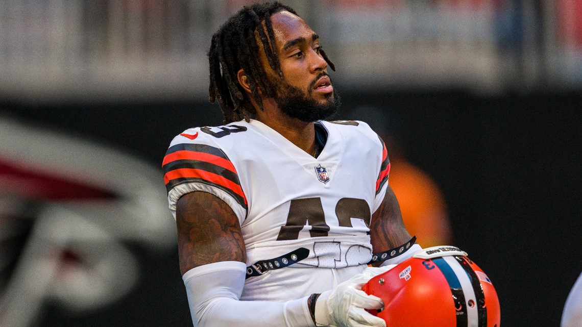 Cleveland Browns safety John Johnson III (43) lines up for a play during an  NFL football game against the Chicago Bears, Sunday, Sept. 26, 2021, in  Cleveland. (AP Photo/Kirk Irwin Stock Photo - Alamy