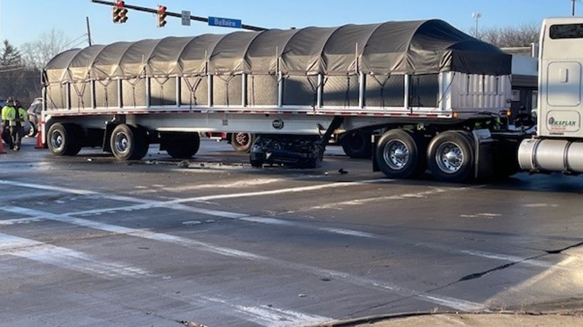 Deadly crash in Cleveland on West 117th at Bellaire - Vimarsana News