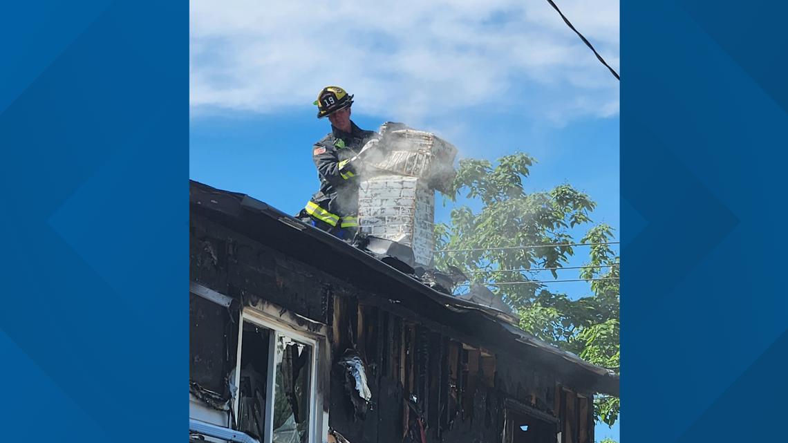 Firefighter injured during house fire in Elyria