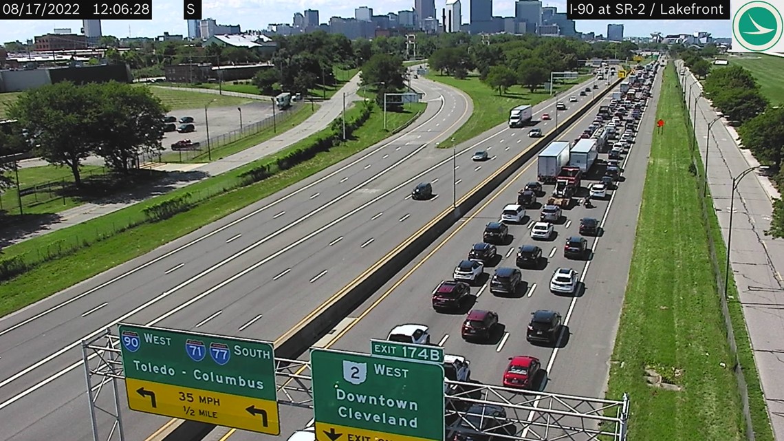 Crash Closes I 90 West At Dead Man s Curve In Downtown Cleveland 