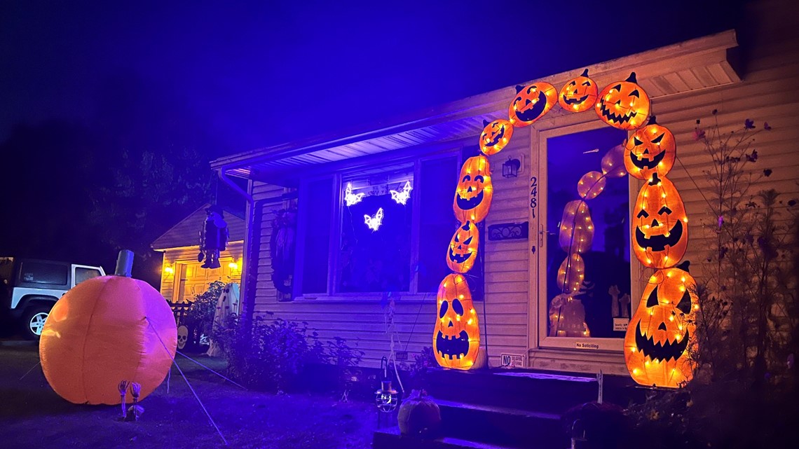Where to see the best Halloween decorations in Northeast Ohio