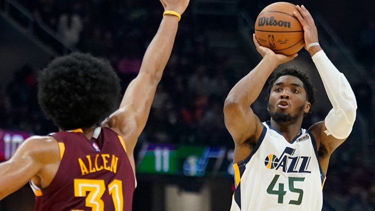 How does the Donovan Mitchell trade affect the Cleveland Cavaliers' NBA title chances? Oddsmakers are already weighing in