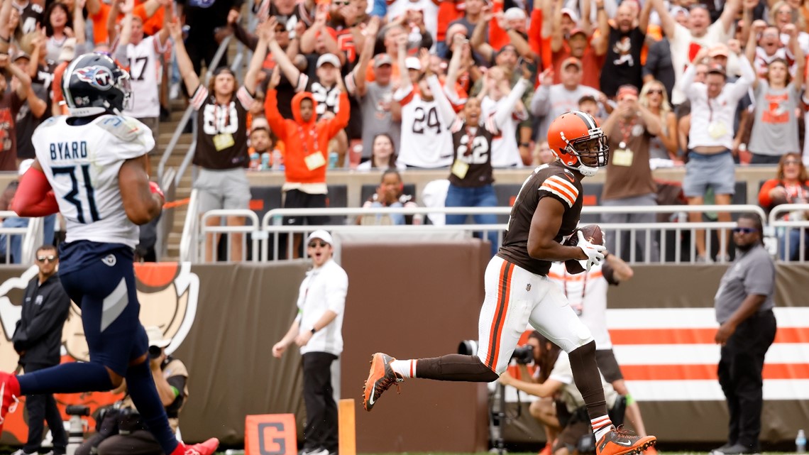 Social media reacts to Browns' resounding win over Titans