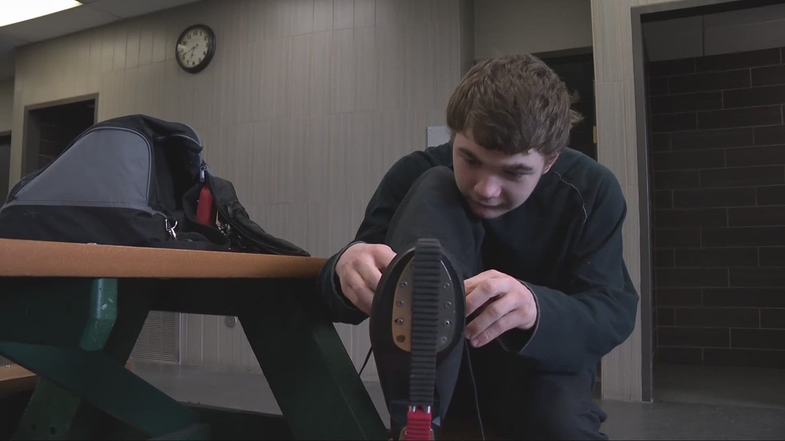 High School figure skater from Berea shines in adaptive league - Vimarsana News