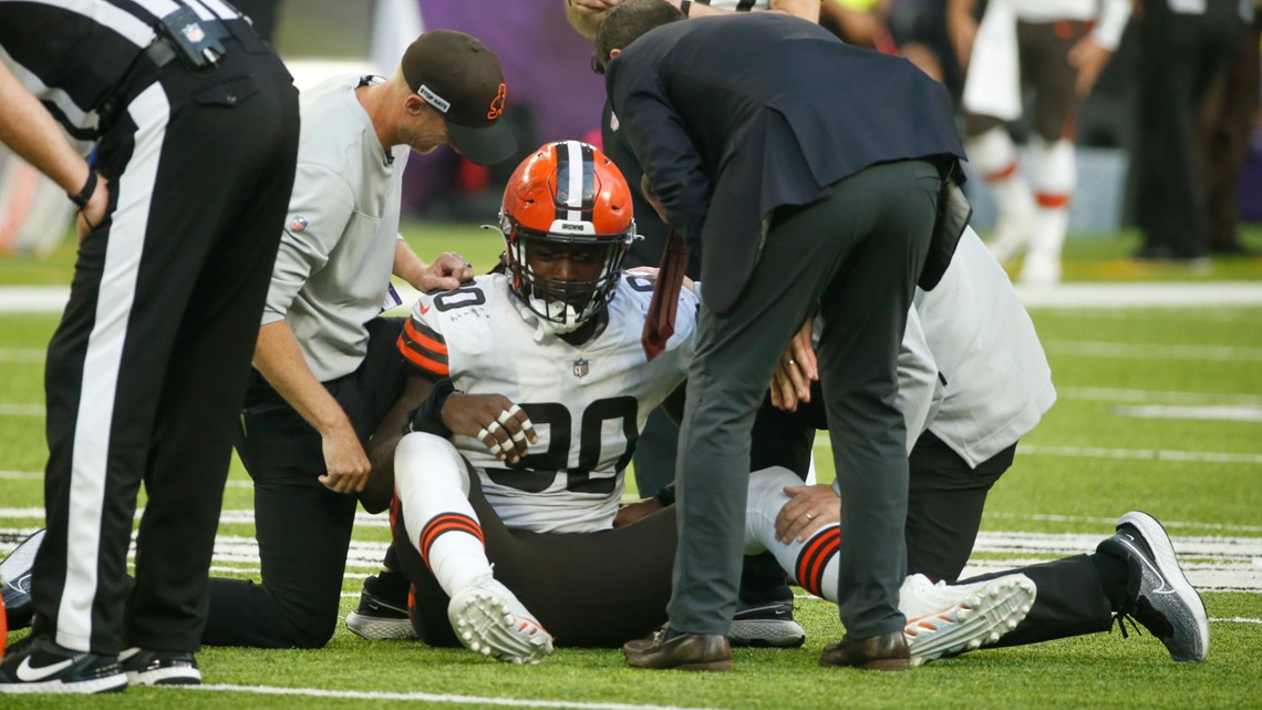 Browns DE Clowney in concussion protocol, S Johnson hurt