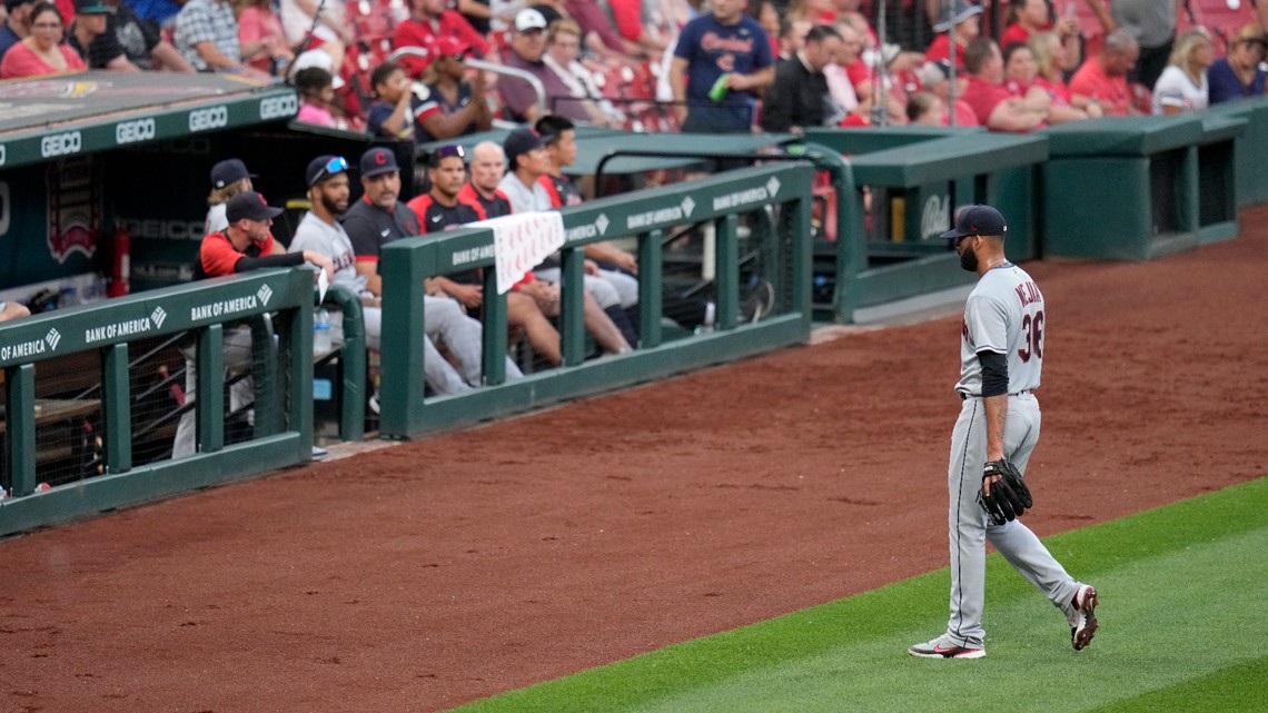 Goldschmidt's 3 homers help Cardinals stop 8-game skid